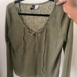 H&M/Divided Lace up top (M)